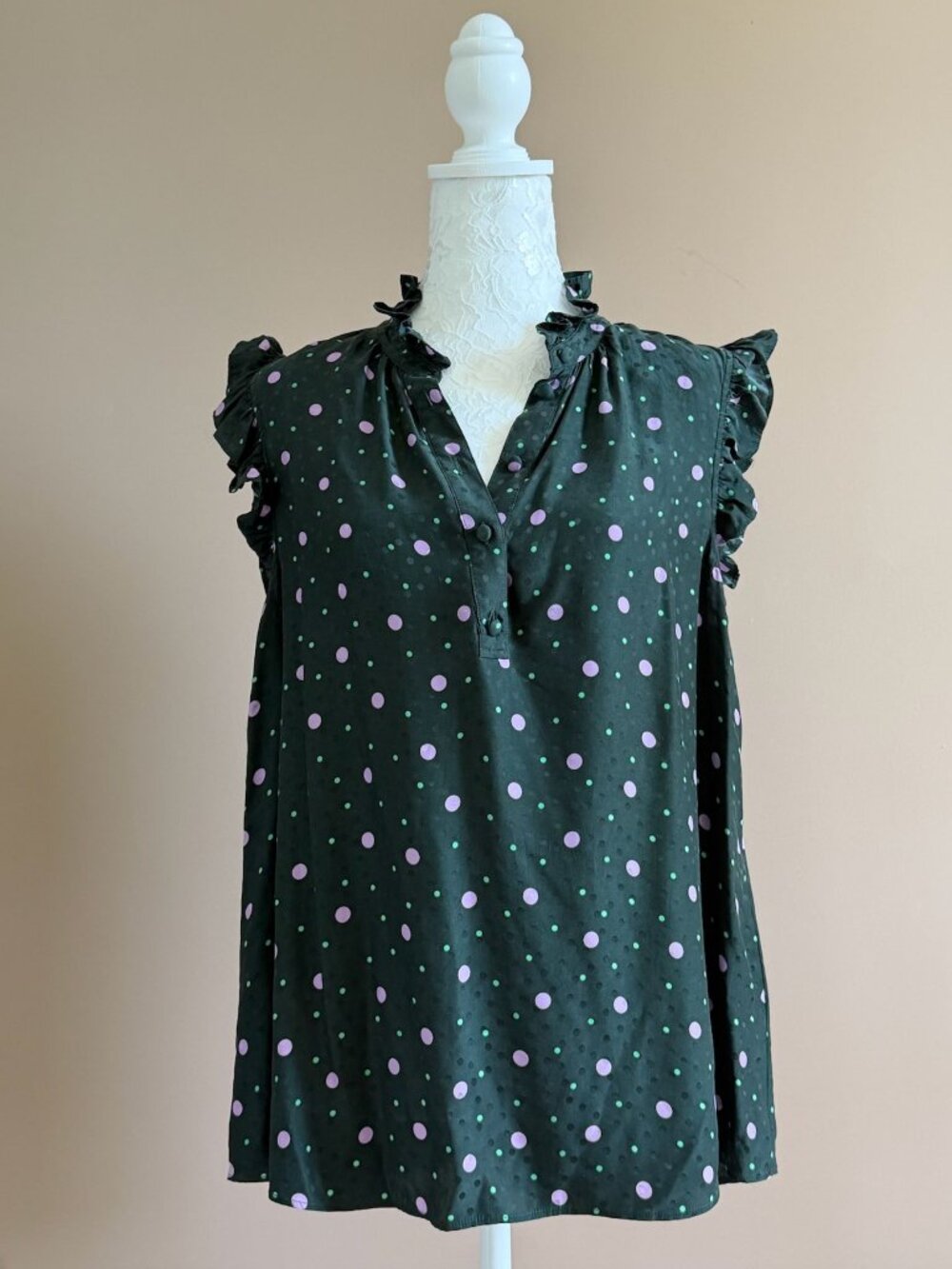 Kate Spade New York Pop Dots Shell Size L